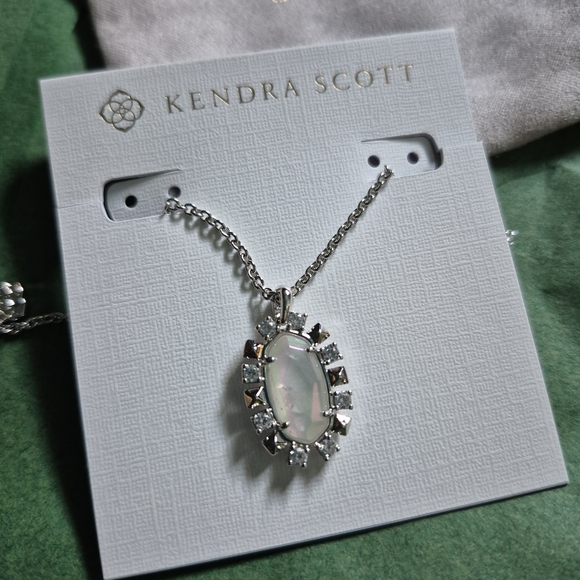 Kendra Scott Jewelry - Kendra Scott Shanley Silver Necklace with Opalescent Pendant